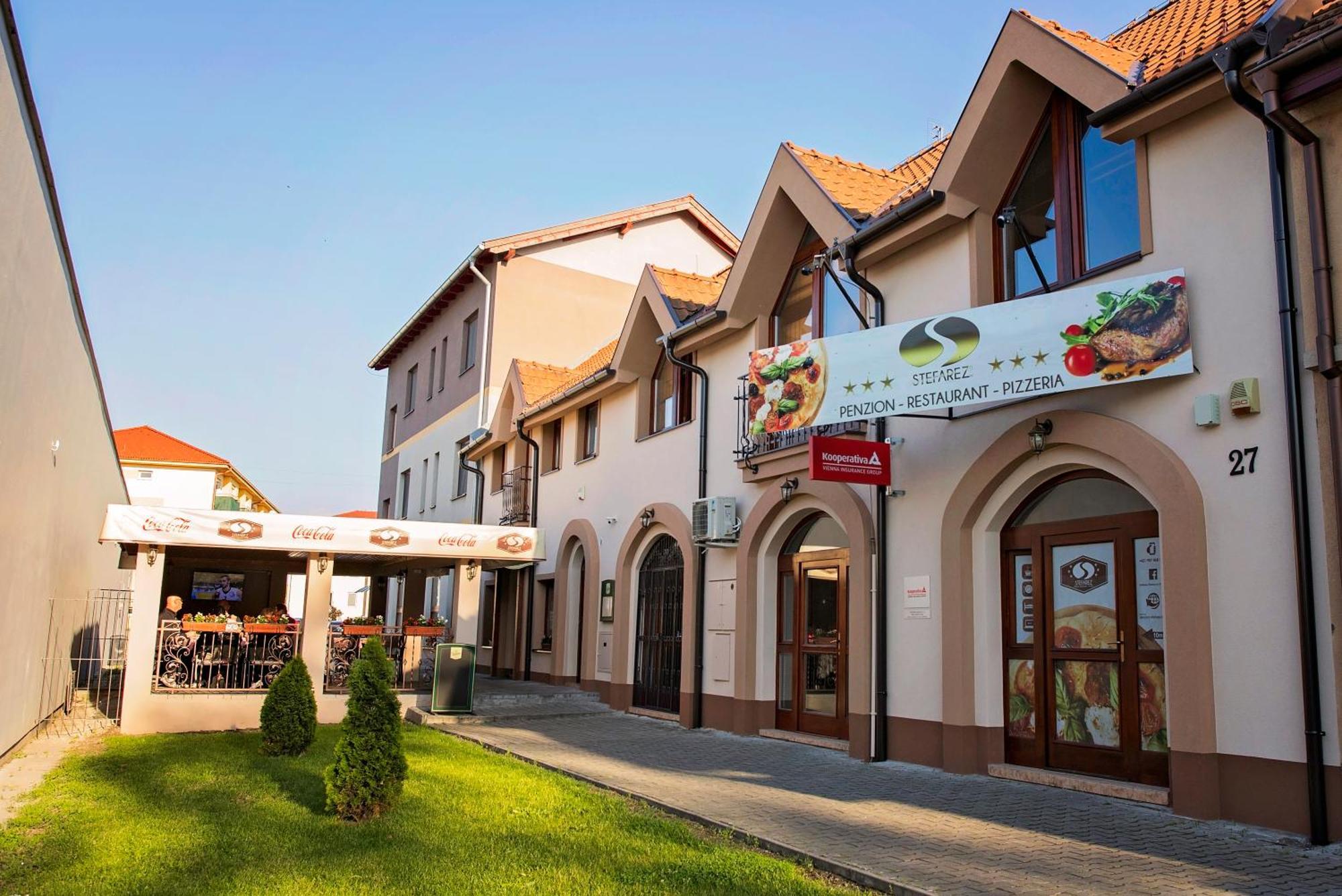 Penzion Stefarez New Hotel Veľký Meder Bagian luar foto