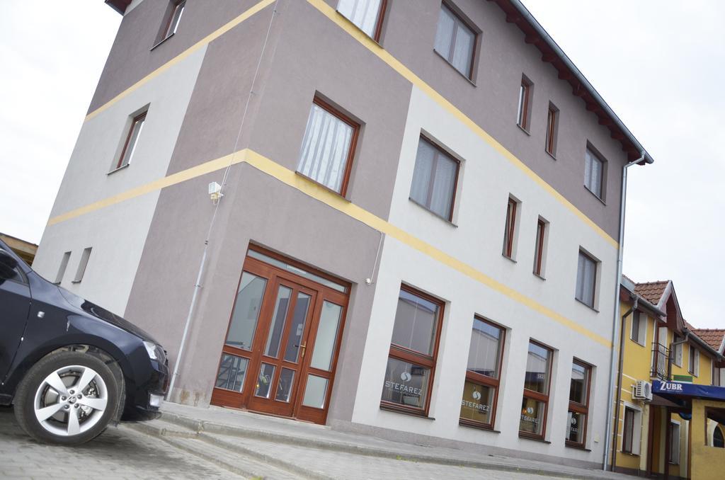 Penzion Stefarez New Veľký Meder Bagian luar foto